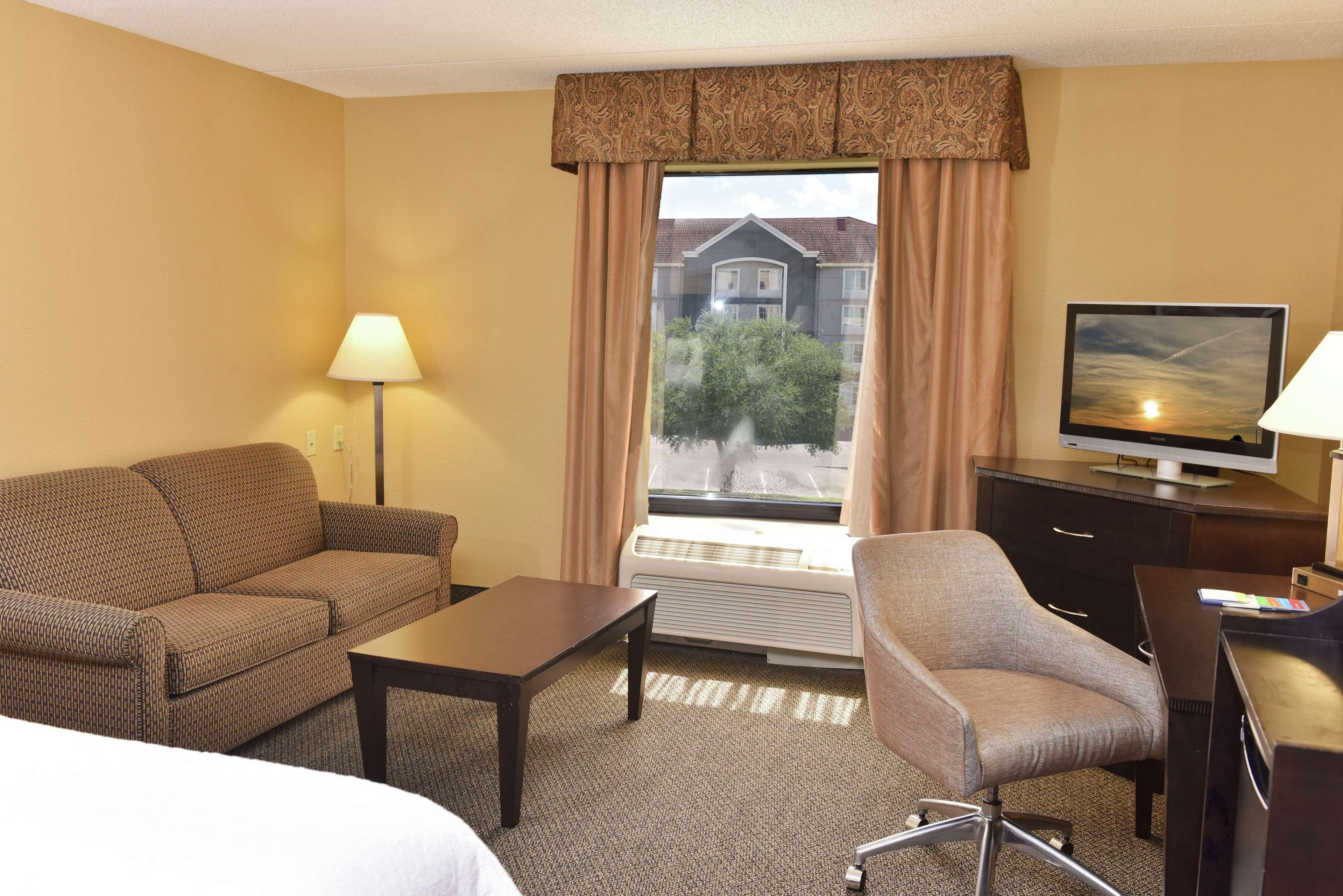 Hampton Inn&Suites Alexandria Extérieur photo